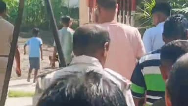 तेघरा: उत्क्रमित मध्य विद्यालय रूपनगर में प्रधानाचार्य ने छात्र के साथ की मारपीट, अमर्यादित व्यवहार से लोग आक्रोशित