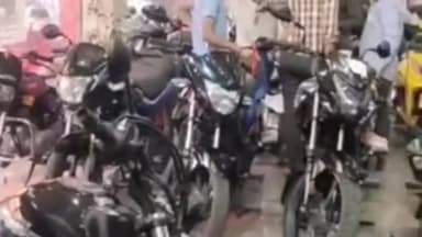 दलौदा: जिले में गुरु पुष्य नक्षत्र पर सोने की दुकानों में नहीं दिखी भीड़, लोगों ने जमकर खरीदे वाहन