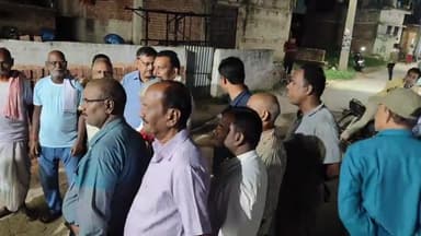 झाझा: भाजपा एमएलसी ने चरघरा में पीसी करते हुए कहा- बिहार में फिर से बनेगी डबल इंजन की सरकार