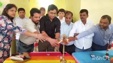 इस्लामनगर अलीगंज: इस्लाम नगर पंचायत भवन में 'प्रशासन आपके द्वार' कार्यक्रम का आयोजन किया गया