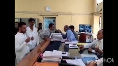 खींवसर: खींवसर विधानसभा उपचुनाव को लेकर 10 उम्मीदवारों ने दाखिल किए 13 नामांकन पत्र