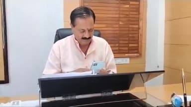 शाजापुर: गौरक्षा टीम ने नगर पालिका अध्यक्ष को गौ एंबुलेंस शुरू करने की मांग को लेकर ज्ञापन सौंपा