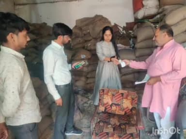 पेटलावद: पेटलावद में एसडीएम ने उचित मूल्य की दुकानों का निरीक्षण किया, दिए निर्देश