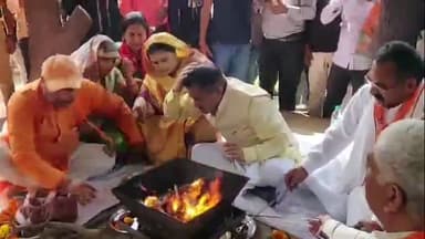 मुरादाबाद: कुंदरकी विधानसभा उपचुनाव में बीजेपी प्रत्याशी ठाकुर रामवीर सिंह ने नामांकन से पहले अंबेडकर पार्क में की पूजा-अर्चना