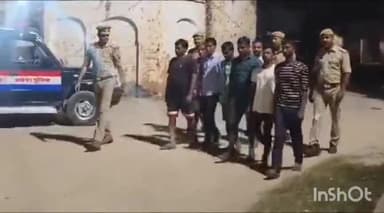 रायबरेली: अटौरा चौकी इंचार्ज चमन सिंह भदौरिया ने सार्वजनिक स्थान पर जुआ खेलते 8 लोगों को कोड़रा बाग से किया गिरफ्तार