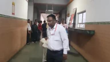 रामपुर: जोलपुर गांव के पास ट्रैक्टर-ट्राली ने बाइक सवार को मारी टक्कर, युवक गंभीर रूप से घायल, जिला अस्पताल में भर्ती