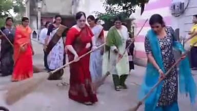 शाजापुर: विप्र नारी शक्ति सेवा संस्थान ने आदित्य नगर में स्वच्छता अभियान चलाया