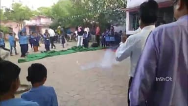 बाबई: काजलखेड़ी माध्यमिक शाला में BRC, BAC जन शिक्षकों ने बच्चों के साथ दिवाली मनाई, जमकर हुई आतिशबाजी