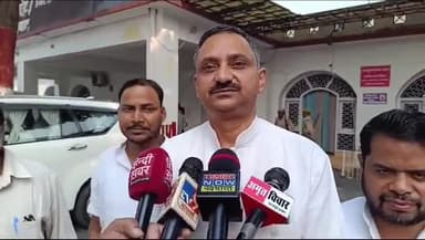 मुरादाबाद: उपचुनाव को लेकर समाजवादी पार्टी के जिलाध्यक्ष ने डीएम से मुलाकात कर लगाए कई आरोप