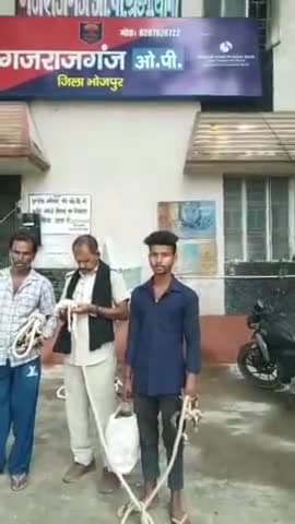 उदवंत नगर: गजराजगंज ओपी क्षेत्र से पुलिस ने धोखाधड़ी, चोरी और शराब मामले में रिपीट को किया गिरफ्तार