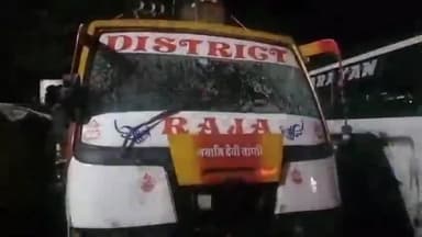 मानसिक विक्षिप्त अज्ञात ने यात्री बस के कांच तोड़े आठनेर नगर की घटना