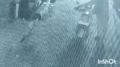 हरलाखी: उमगांव बाजार के बैंक चौक से बुलेट बाइक चोरी, सीसीटीवी कैमरे में कैद