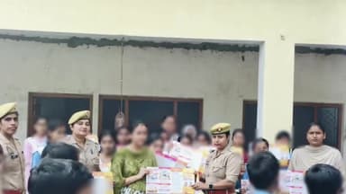 रामपुर: ककरौआ के उ.मा. विद्यालय में महिला मिशन शक्ति कार्यक्रम का आयोजन, छात्राओं को दी गई सुरक्षा संबंधी जानकारी