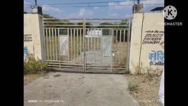 खुरई: नगर पालिका टीम ने सोमवार को अवैध मैरिज गार्डन पर कार्रवाई जारी रखी, दो मैरिज गार्डन सील किए गए