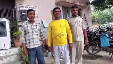 उदवंत नगर: गजराजगंज ओपी क्षेत्र से पुलिस ने शराब मामले में दो व्यक्तियों को किया गिरफ्तार