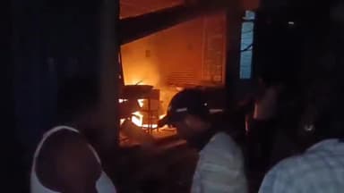 अजमेर: मोती कटला स्थित एक होटल के रेस्टोरेंट में लगी आग, सूचना मिलने पर मौके पर पहुंची फायर ब्रिगेड की टीम