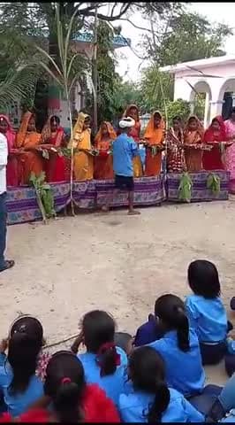 उत्क्रमित मध्य विद्यालय बराढी़ में छात्राओं द्वारा किया गया छठ पूजा कर सभ्यता और संस्कृति का दिए संदेश