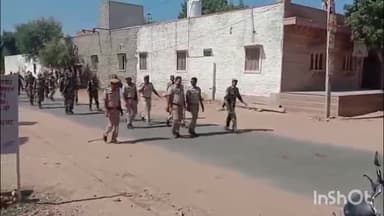 नागौर: खींवसर विधानसभा उपचुनाव को लेकर पुलिस प्रशासन और बीएसएफ ने ग्रामीण क्षेत्रों में निकाला फ्लैग मार्च