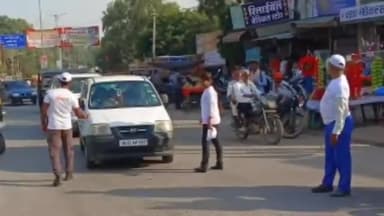 बूंदी: युवाओं ने अहिंसा सर्किल पर शहरवासियों से यातायात नियमों का पालन करने की अपील की