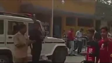 मीनापुर: तुर्की माली टोला में मिट्टी धंसने से 6 लोग दबे, एक किशोर की मौत