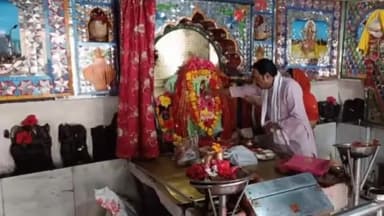 पवई: पूर्व कैबिनेट मंत्री व पन्ना विधायक बृजेंद्र प्रताप सिंह बुंदेलखंड की प्रसिद्ध माता के दरबार पवई पहुंचे