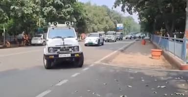 पटना ग्रामीण: सीएम नीतीश कुमार ने मंत्री लेसी सिंह के आवास पहुंचकर हाथ में फ्रैक्चर को लेकर जाना हाल-चाल