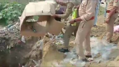 मेरठ: मेरठ में दीवाली पर नहीं बिकेंगे पटाखे, पॉल्यूशन के चलते आतिशबाजी की बिक्री पर बैन, प्रशासन ने नहीं जारी किया कोई लाइसेंस