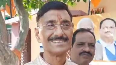 कांके: हरमू स्थित बीजेपी प्रदेश कार्यालय में केंद्रीय रक्षा राज्यमंत्री ने सीएम की उम्र पर सवाल उठाए