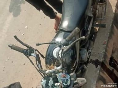 आमेर: अलवर तिराया पर अज्ञात वाहन की टक्कर से बाइक सवार गंभीर रूप से घायल