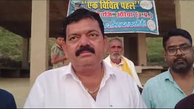 खबर औरैया से एक विचित्र पहल संस्था के द्वारा यमुना तट पर दीपक उत्सव कार्यक्रम में दीपों से जगमगाया गया यमुना तट