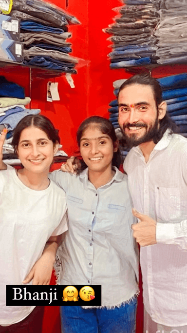 Bhanji 🤗😘

Respect Girls help poor help animals 

#apsgurjar #bhanji