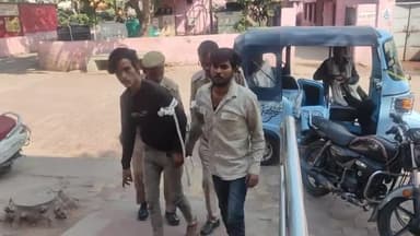 मथुरा: हाईवे पुलिस ने कानुगो के घर में हुई चोरी के मामले में 2 और चोरों को किया गिरफ्तार, 2 चोर पहले ही भेजे जा चुके हैं जेल