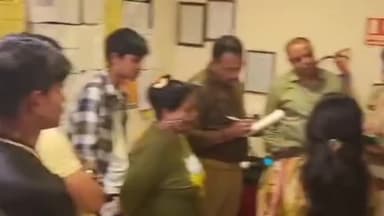 बरेली: इज्जत नगर थाना क्षेत्र के पीलीभीत बायपास रोड स्थित फिनिक्स मॉल में लेडिस टॉयलेट में घुसे शराबी