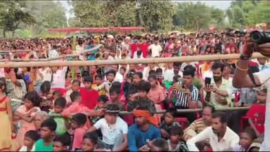 भरनो: तेतर बीरा में आयोजित डाइर जतरा कार्यक्रम में असम के मुख्यमंत्री हुए शामिल