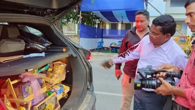 हज़ारीबाग: विधानसभा चुनाव 2024 के मद्देनजर अंतर्राज्यीय और अंतरजिला चेकपोस्ट पर वाहनों की सघन जांच की गई