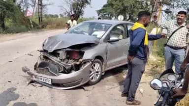 सेलू: टाकळी (किटे) फाट्यावर 2 कारची समोरासमोर धडक, 2 मुली जखमी, जखमी सेवाग्राम रुग्णालयात दाखल