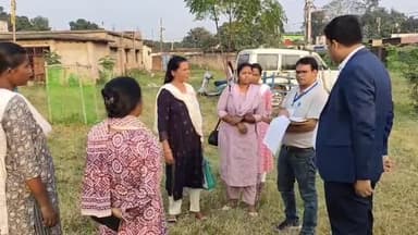 कांके: रांची के हटिया विधानसभा क्षेत्र में उपायुक्त ने विभिन्न मतदान केंद्रों का किया निरीक्षण