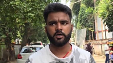 बेगूसराय: एमआर जेडी कॉलेज में प्रिंसिपल और शिक्षकों की गिरफ्तारी न होने पर आंदोलन की चेतावनी, छात्र नेता रवि ने दी जानकारी