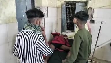 पोरसा: ओरेठी गांव के पास बाइक सवार गाय से टकराया, गंभीर हालत में जिला अस्पताल रेफर