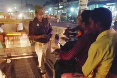 मुगलसराय: यातायात माह नवंबर के शुभारंभ पर चंदौली जिले में 1302 वाहनों का चालान, ₹1623600 का जुर्माना अधिरोपित