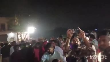 आगरा: मारपीट से एक व्यक्ति की मौत का आरोप लगाकर परिजनों ने नगला बुद्धा में जगनेर मार्ग पर शव रखकर लगाया जाम