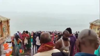 बाढ़: उमानाथ घाट पर छठ पूजा की हुई शुरुआत, व्रतियों ने किया गंगा स्नान