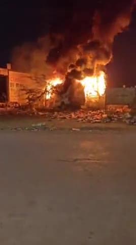 ग्वालियर गिर्द: विनय नगर सेक्टर-3 में कचरे में आग लगने से दो खराब एम्बुलेंस में भी लगी आग, वीडियो आया सामने