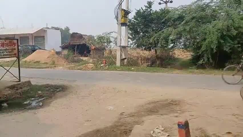 वायु प्रदूषण को रोकने के लिए हमें छोटी दूरी को साइकिल या पैदल से पूरा करना चाहिए. 
#cycling
#airpollution