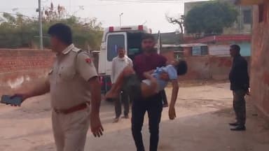 धौलपुर: पचगांव में 15 वर्षीय किशोर की संदिग्ध हालात में हुई मौत, पोस्टमार्टम के बाद शव परिजनों को पुलिस ने सुपर्द किया