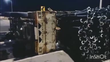 नागौर: नागौर शहर के मानासर के ओवरब्रिज पर अनियंत्रित होकर पलटी पिकअप, चालक घायल हुआ