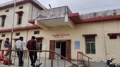 पलासी: पलासी थाना क्षेत्र के अलग-अलग गांव में आपसी विवाद के चलते हुई मारपीट में 5 लोग जख्मी, सीएचसी में भर्ती