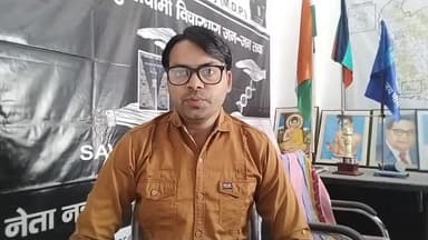 NH30 के Km के बोर्ड भ्रष्टाचार की चपेट में LKO राजधानी की दूरी से कोई लेनादेना नही रोड का निर्माण नही जबरन टोलवसूली क्यो