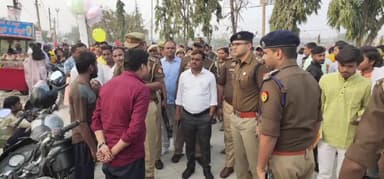 मुगलसराय: छठ महापर्व के अवसर पर एसपी ने मानसरोवर पोखरा घाट और दामोदर पोखरा घाट का किया निरीक्षण