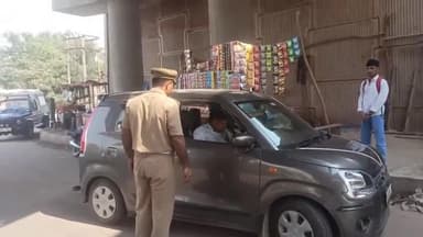 हाथरस: यातायात पुलिस ने अभियान चलाकर 264 वाहनों के चालान काटते हुए 3 लाख 9 हजार रुपए का वसूला सम्मन शुल्क